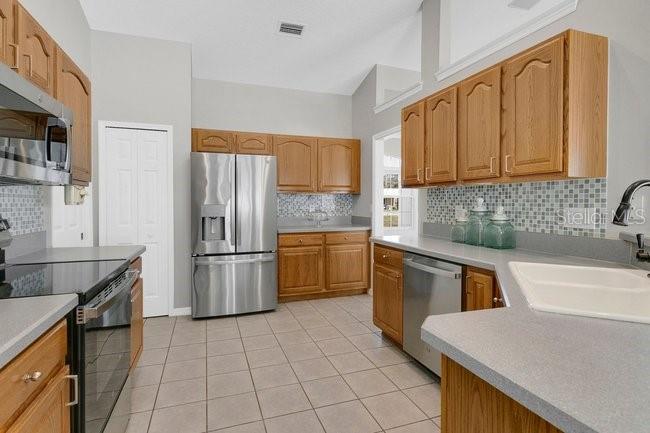 WESTERN SHORES - Residential