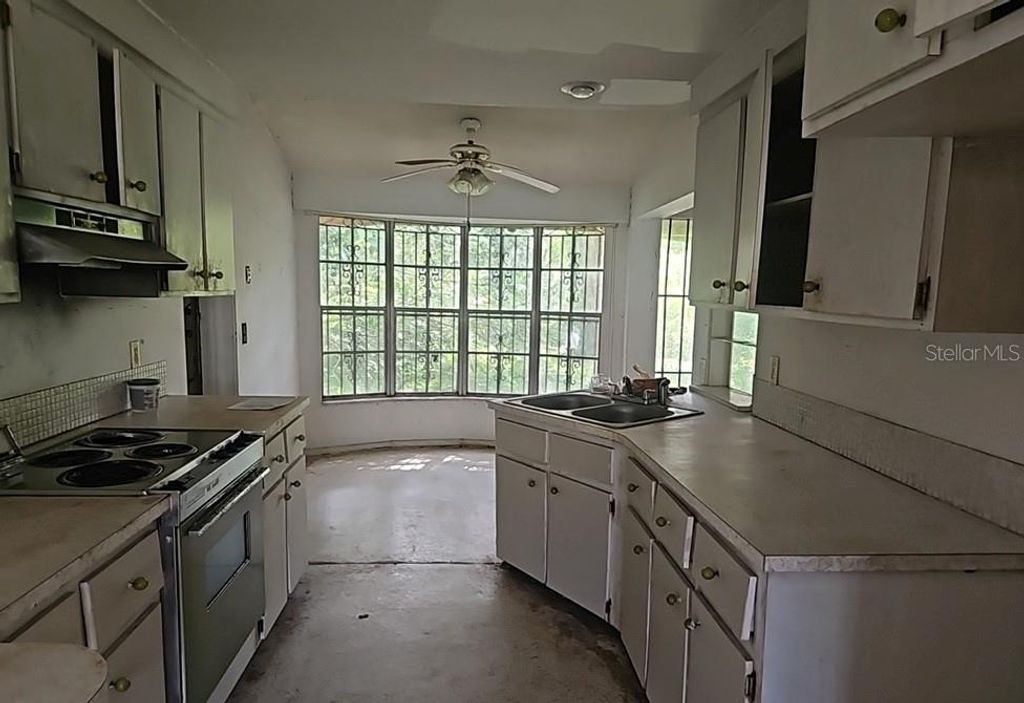 Photo of 1915 E Mulberry Drive, Tampa, FL 33604 (MLS # TB8429867)