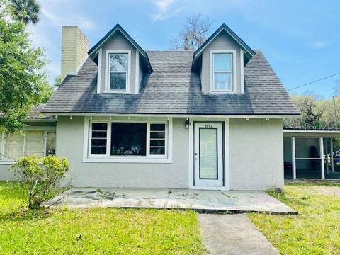 226 WILDWOOD AVENUE EDGEWATER FL 32132