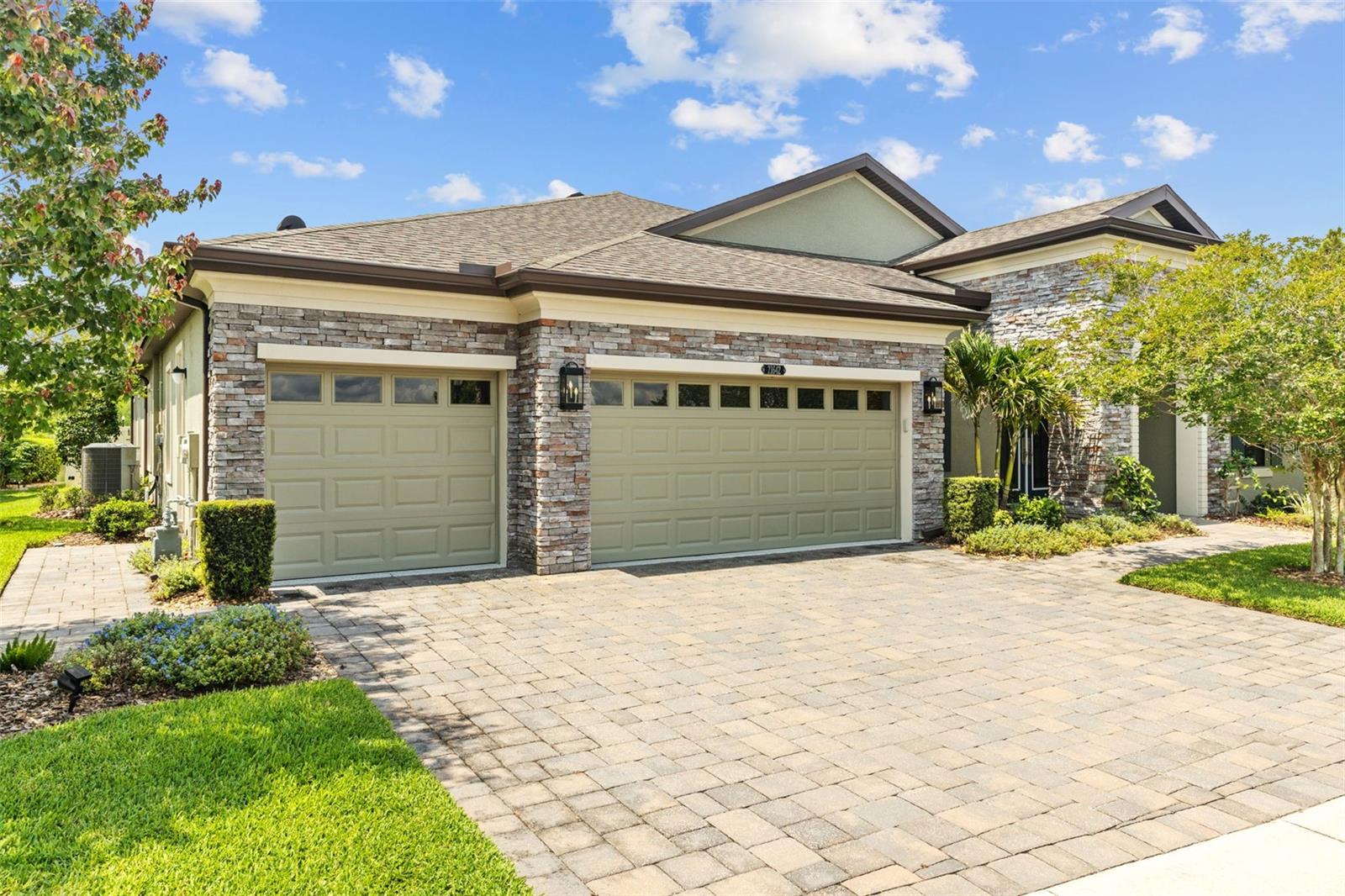 21642 EMORY OAK PLACE