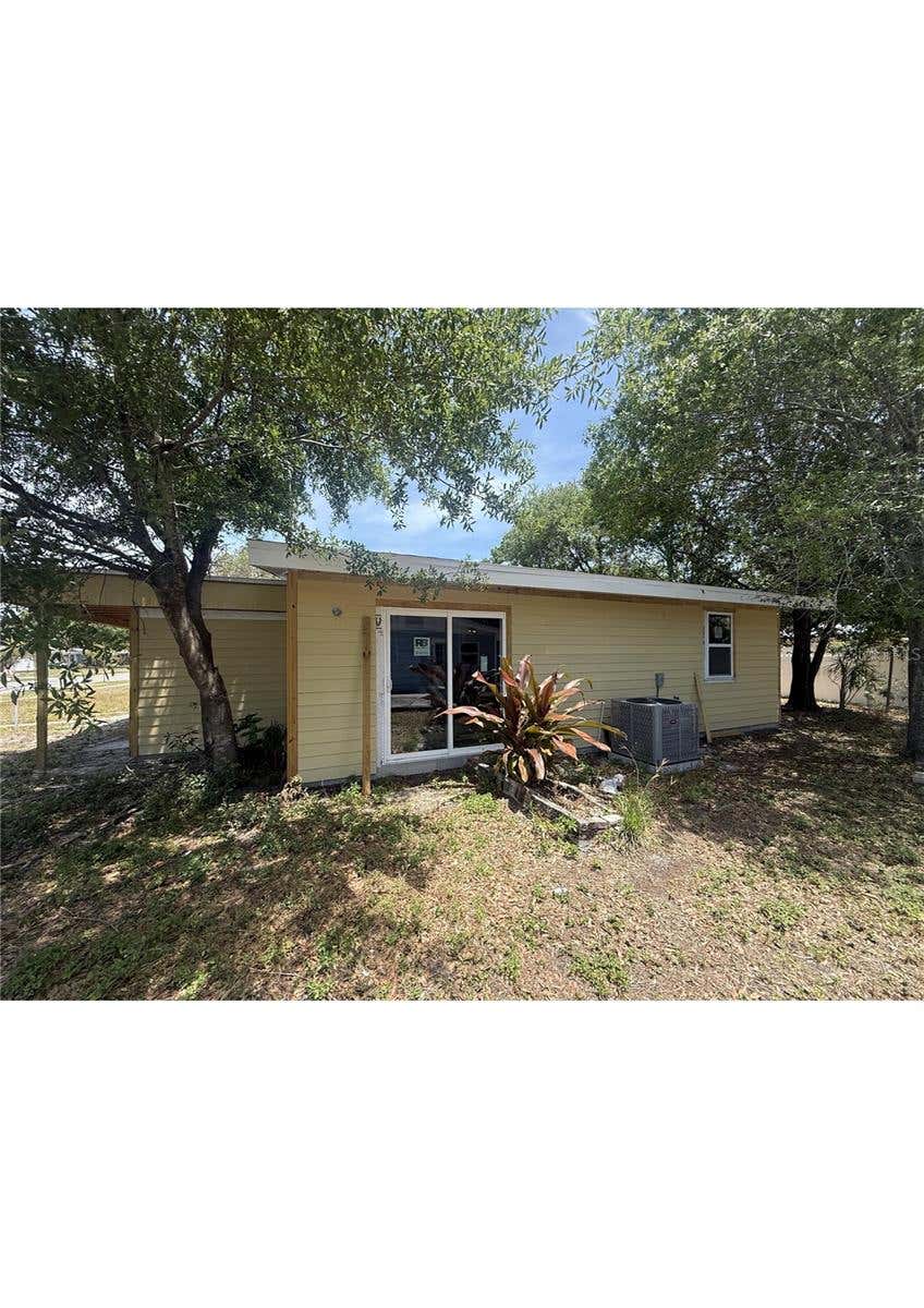 Photo of 4730 W Wallace Avenue, Tampa, FL 33611 (MLS # A4702435)