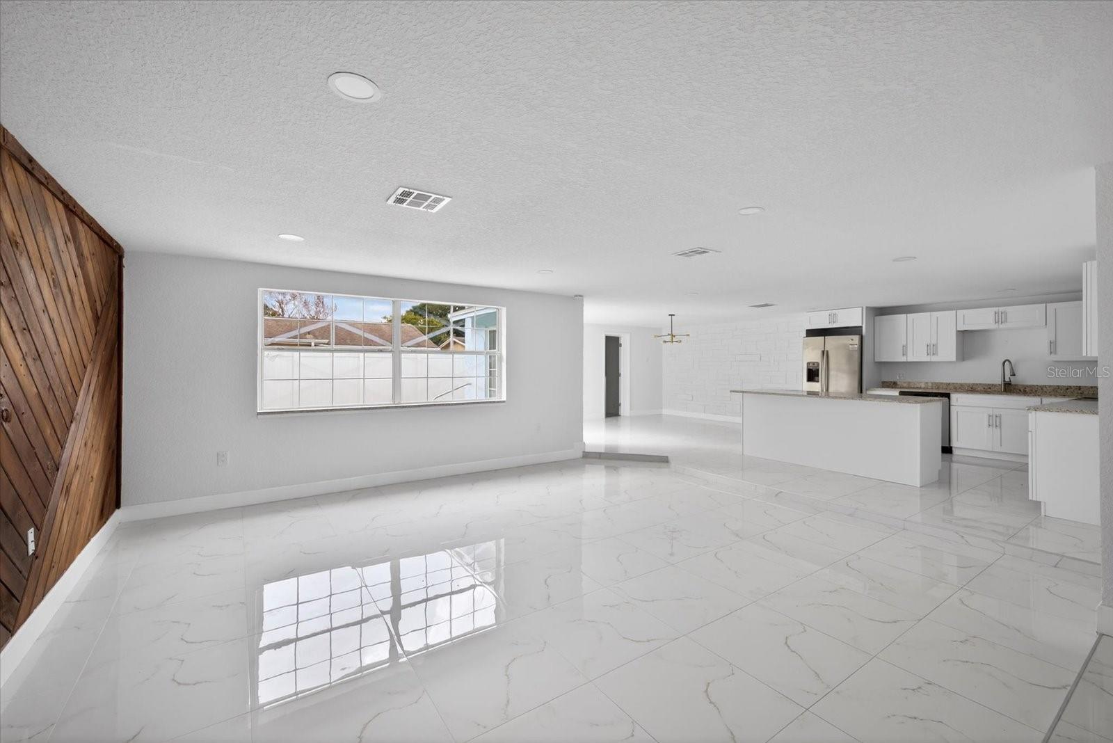 REGENCY PARK - Residential