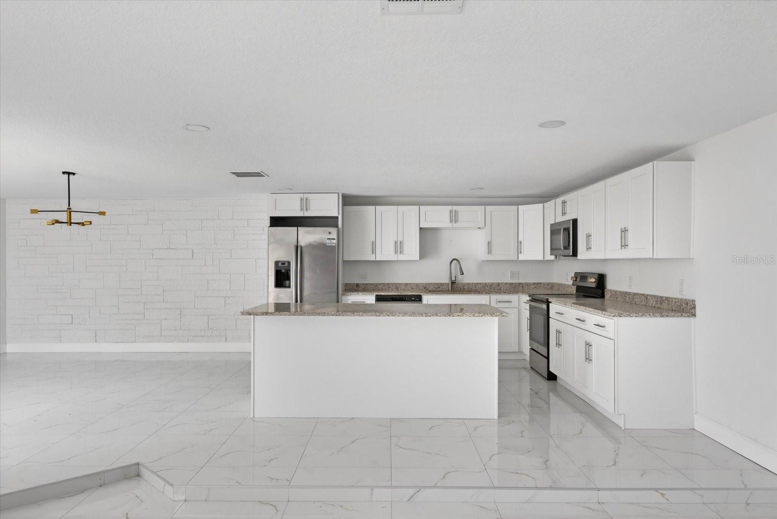 REGENCY PARK - Residential