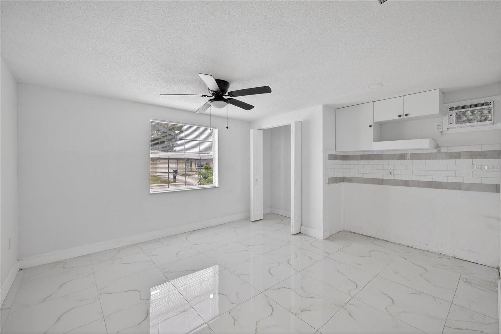 REGENCY PARK - Residential