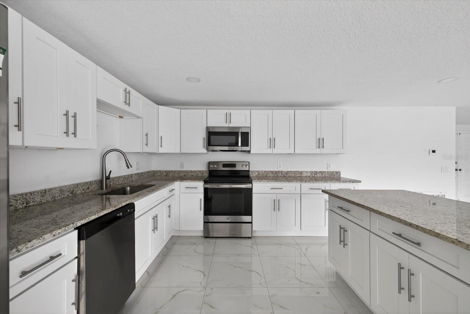 REGENCY PARK - Residential