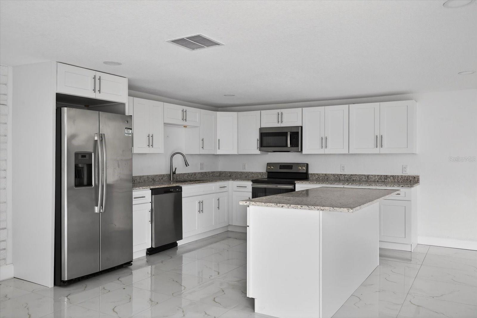 REGENCY PARK - Residential