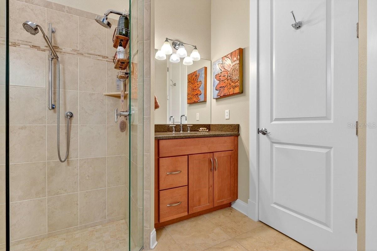 COOPER - Residential