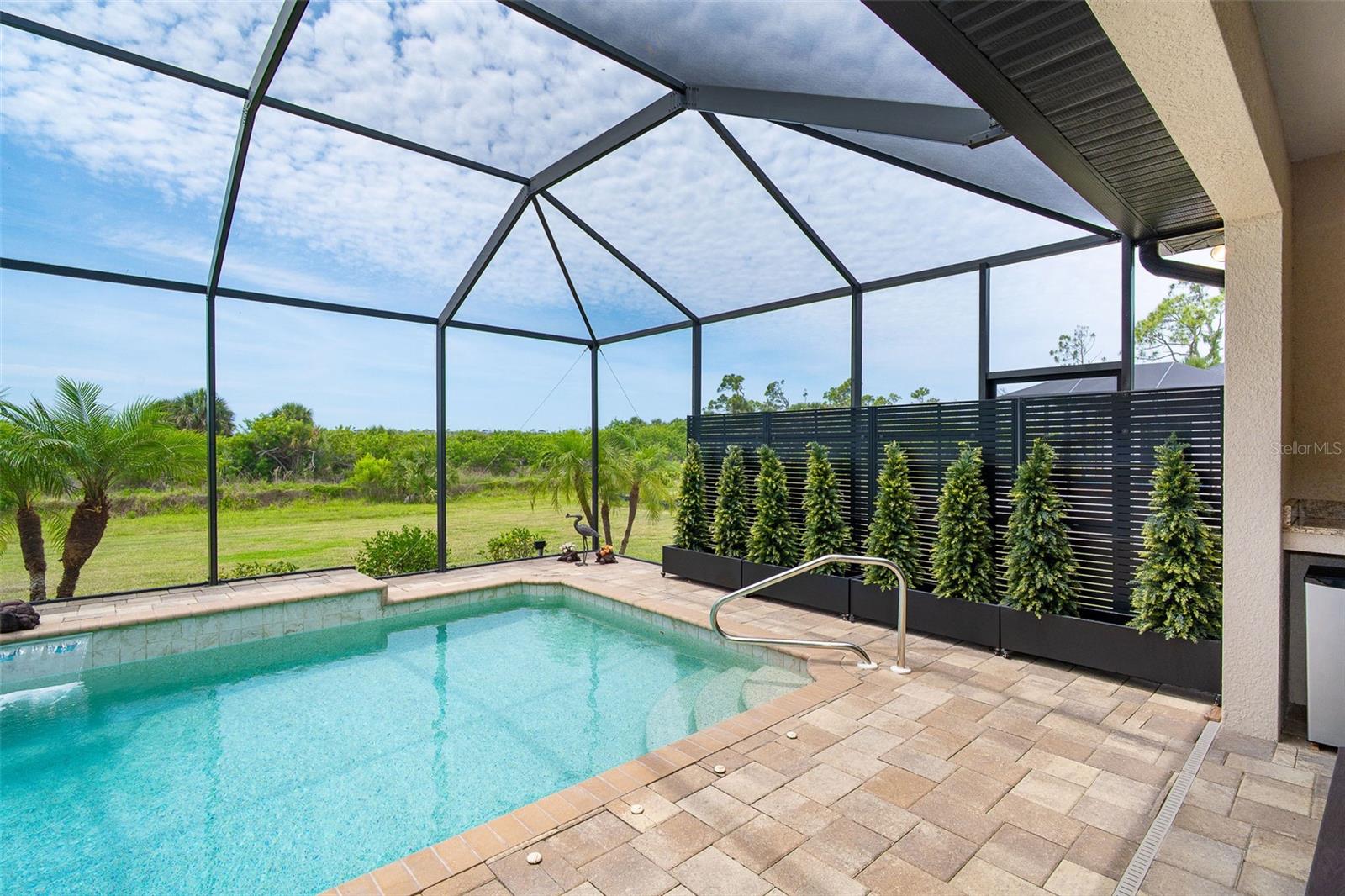 ROTONDA WEST PINE VLY - Residential