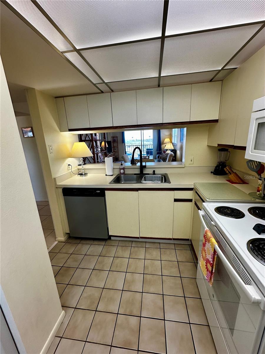 PASADENA COVE CONDO - Residential Lease