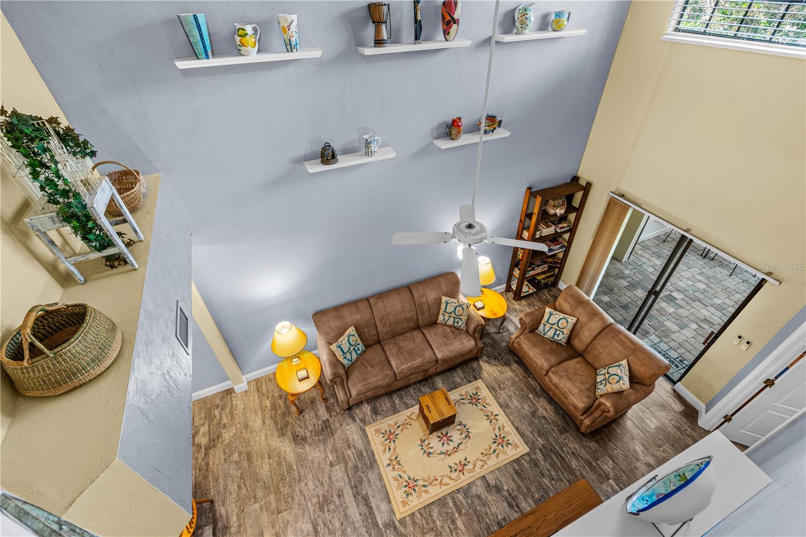 SUNSET PINES TWNHMS - Residential