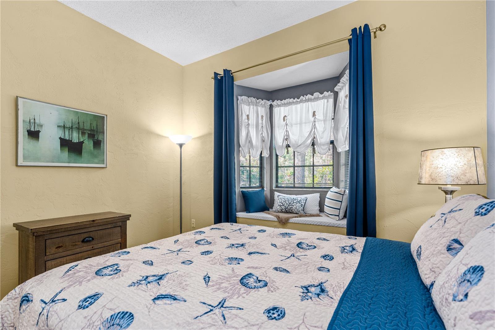 SUNSET PINES TWNHMS - Residential