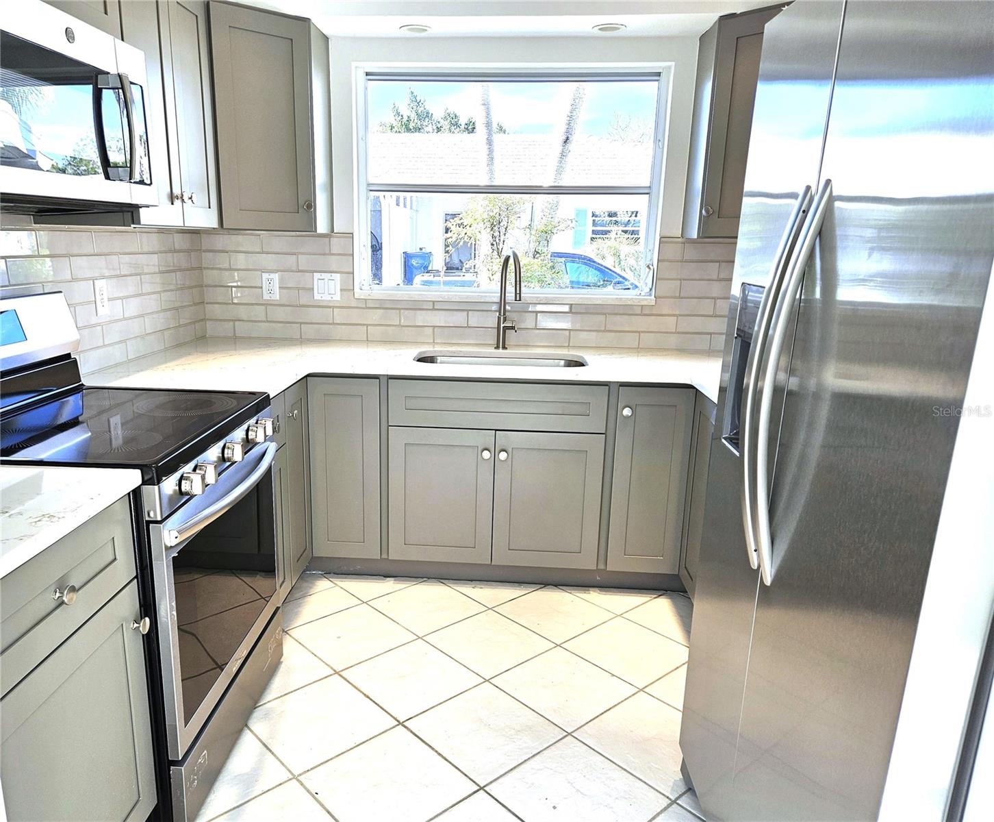 SPANISH MAIN YACHT CLUB CONDO - Residential