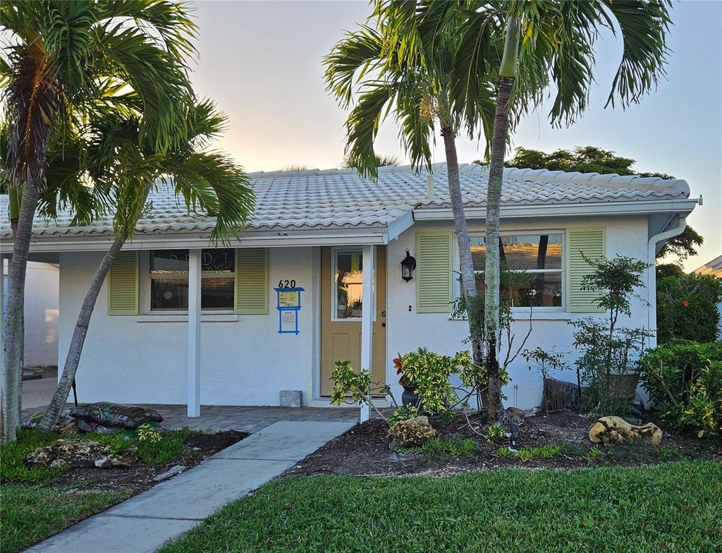 Photo of 620 Spanish Drive N, Longboat Key, FL 34228 (MLS # A4669264)