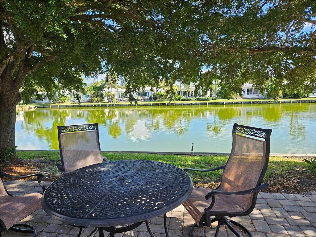 Photo of 620 Spanish Drive N, Longboat Key, FL 34228 (MLS # A4669264)