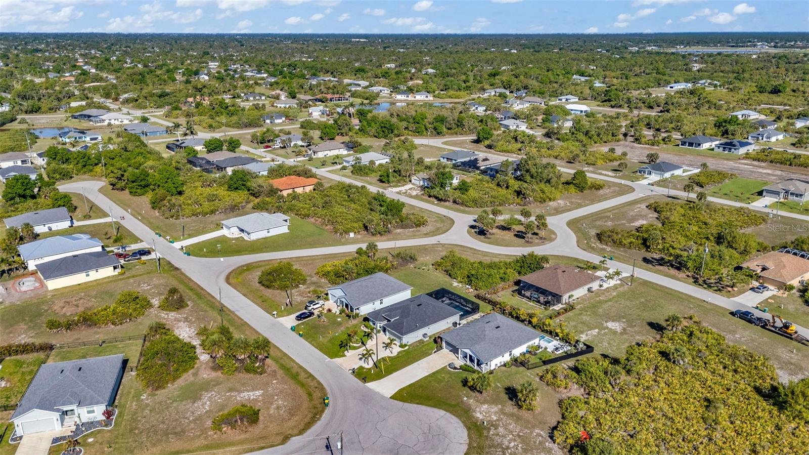 ROTONDA LAKES - Residential