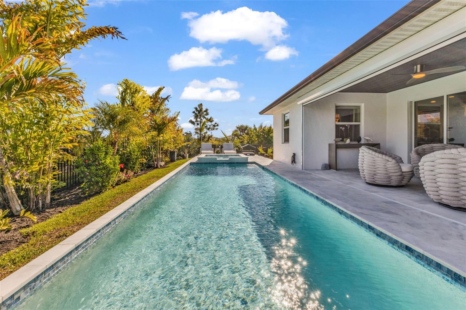 ROTONDA LAKES - Residential