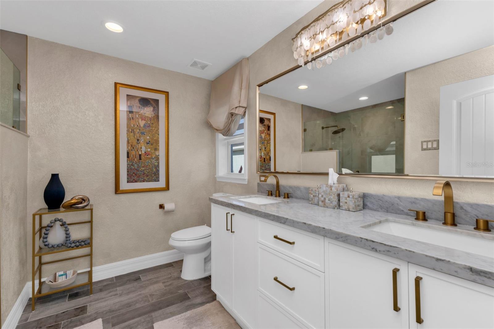 ROTONDA LAKES - Residential