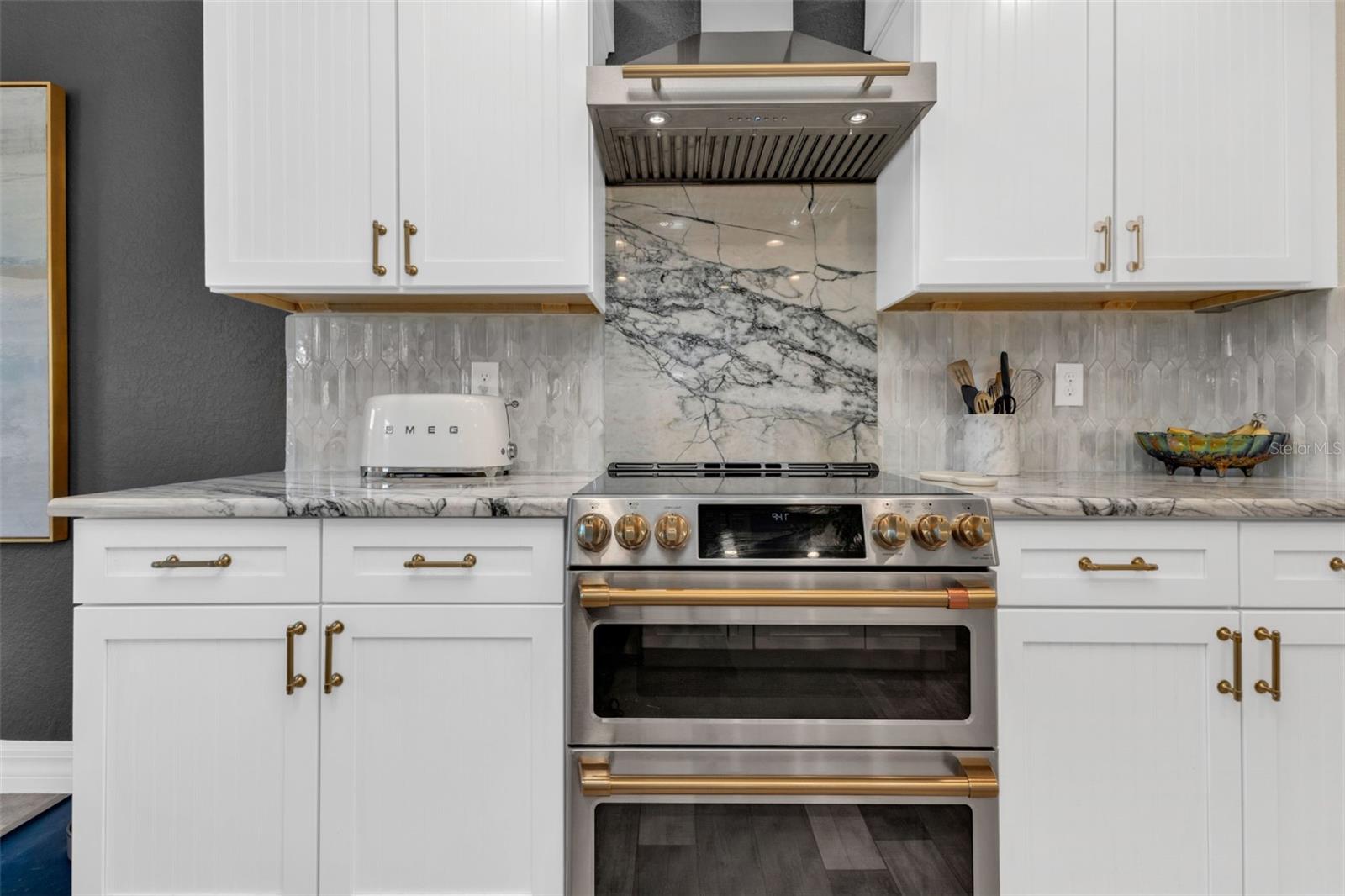 ROTONDA LAKES - Residential