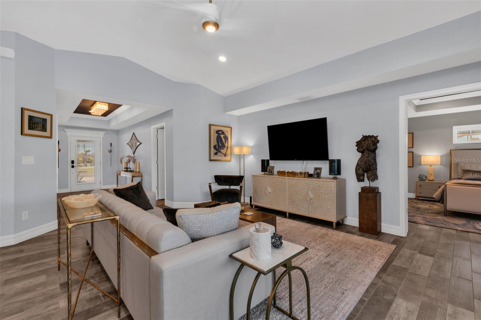 ROTONDA LAKES - Residential