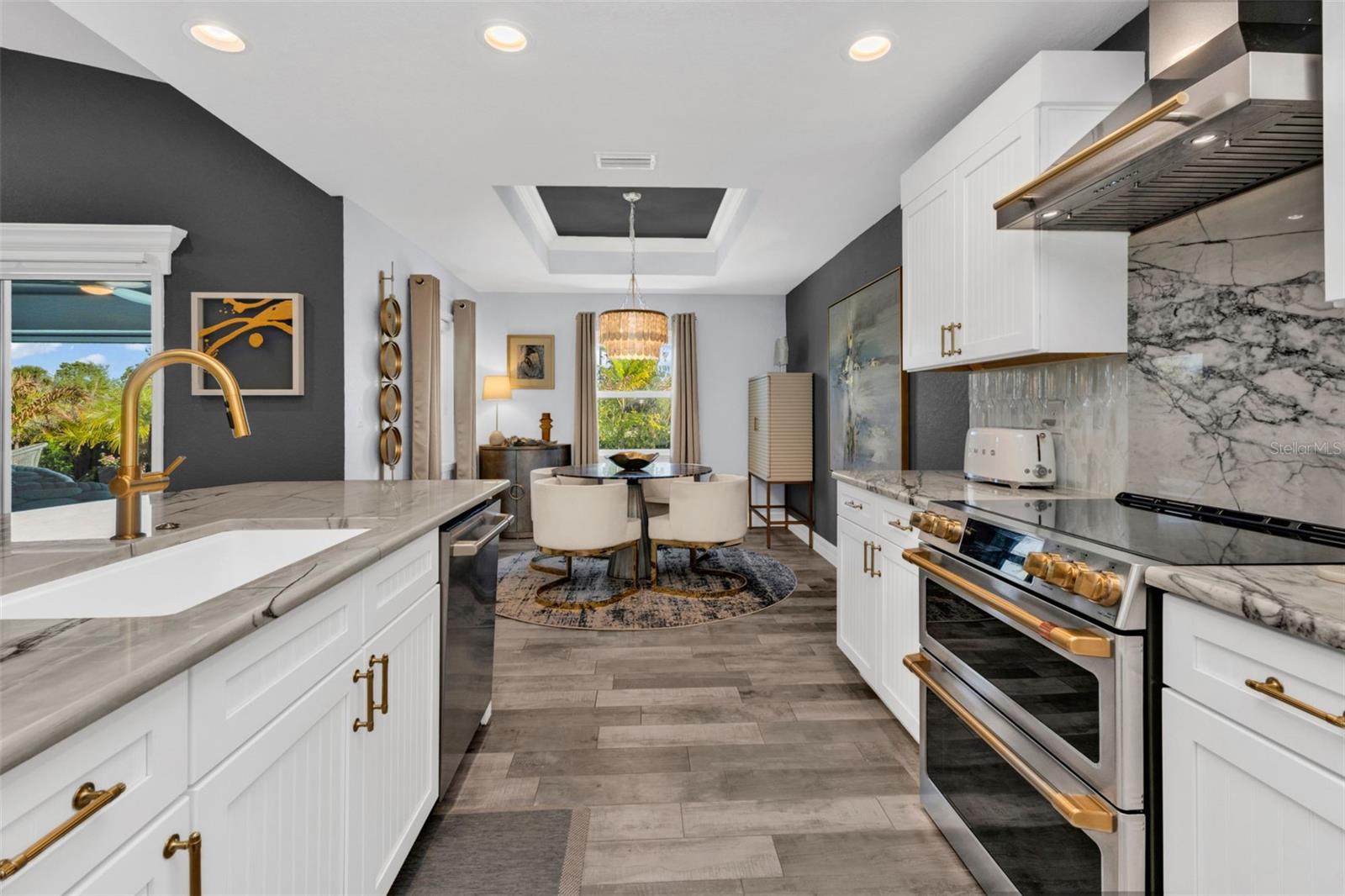 ROTONDA LAKES - Residential