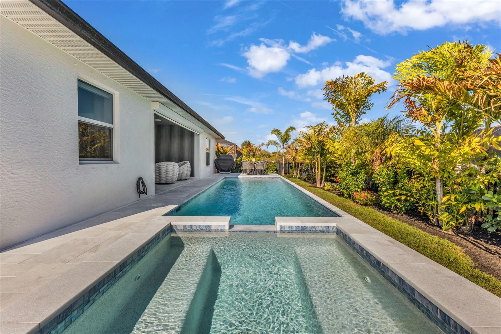 ROTONDA LAKES - Residential