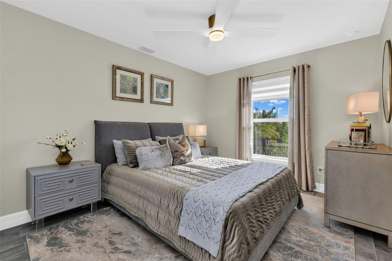 ROTONDA LAKES - Residential