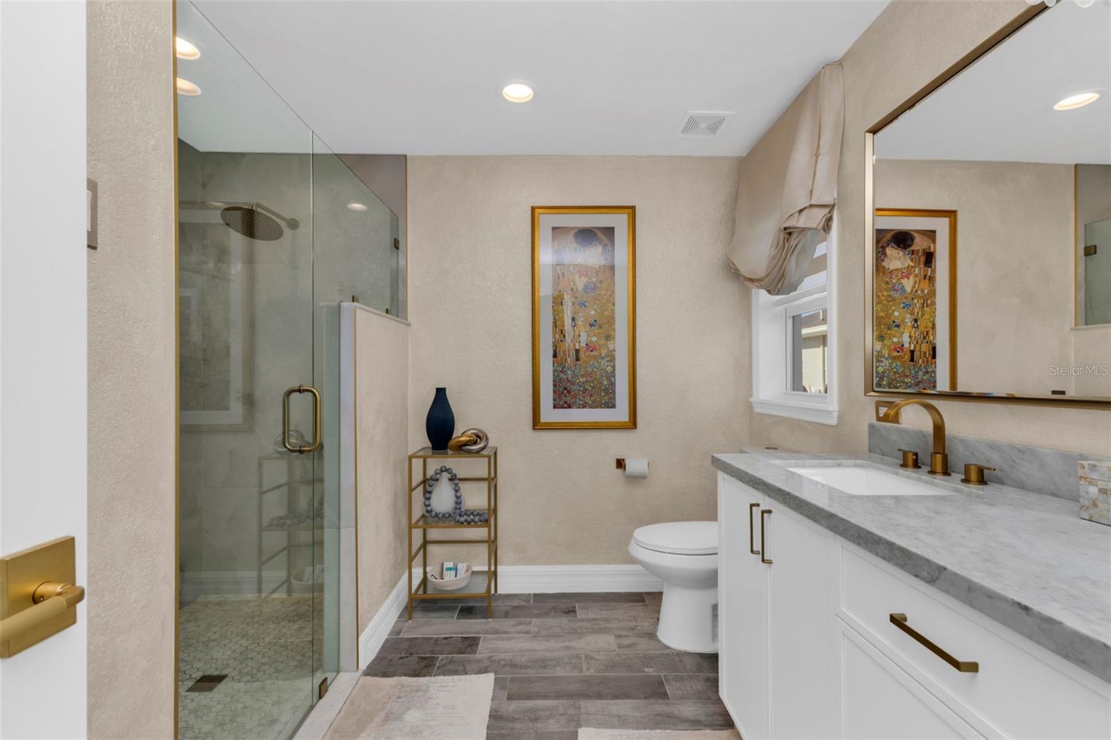 ROTONDA LAKES - Residential