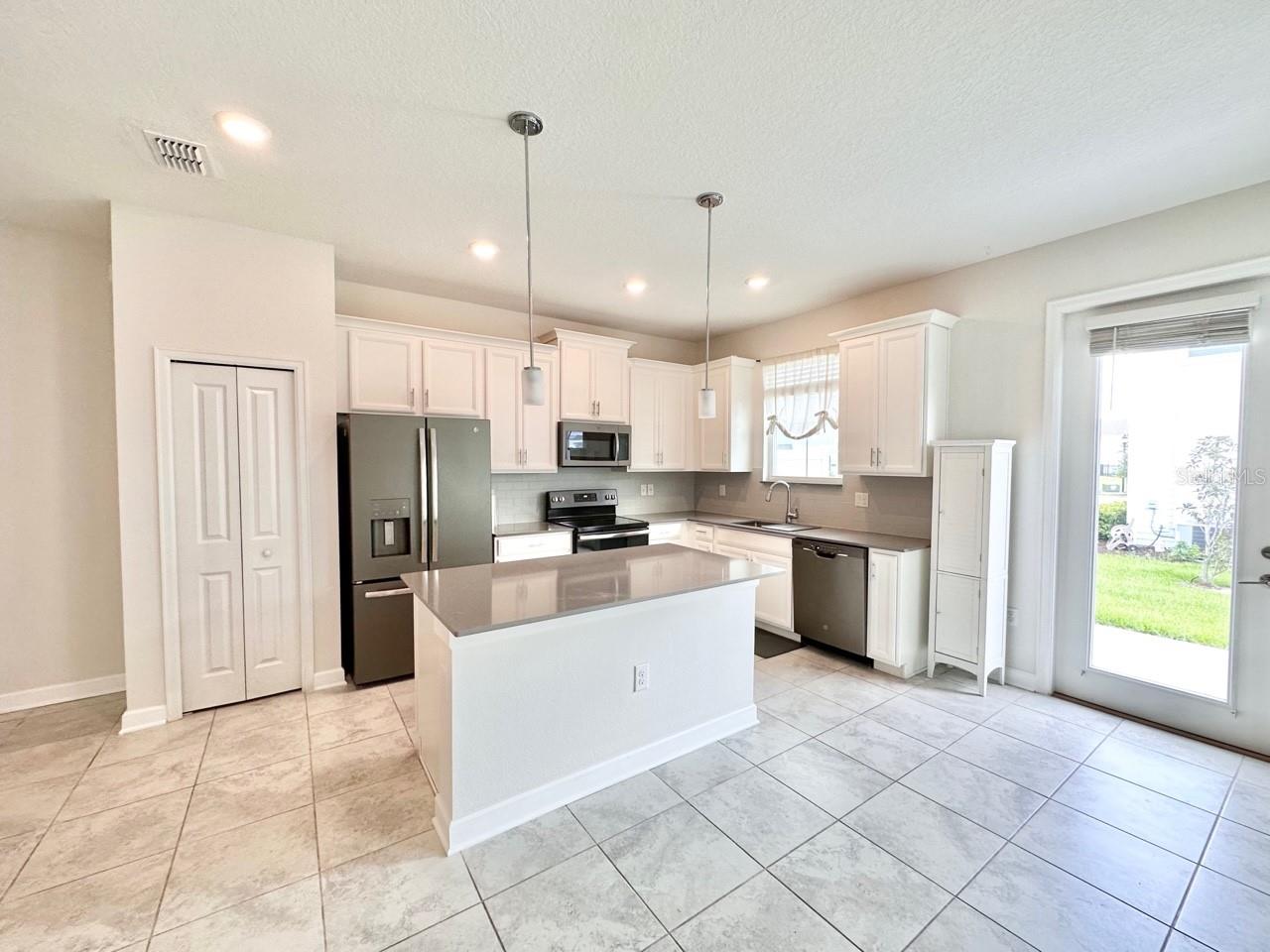 STOREY LAKE TR K - Residential Lease