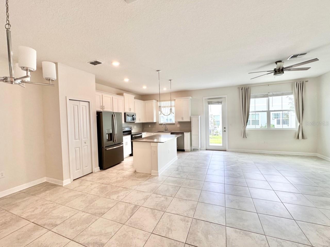 STOREY LAKE TR K - Residential Lease