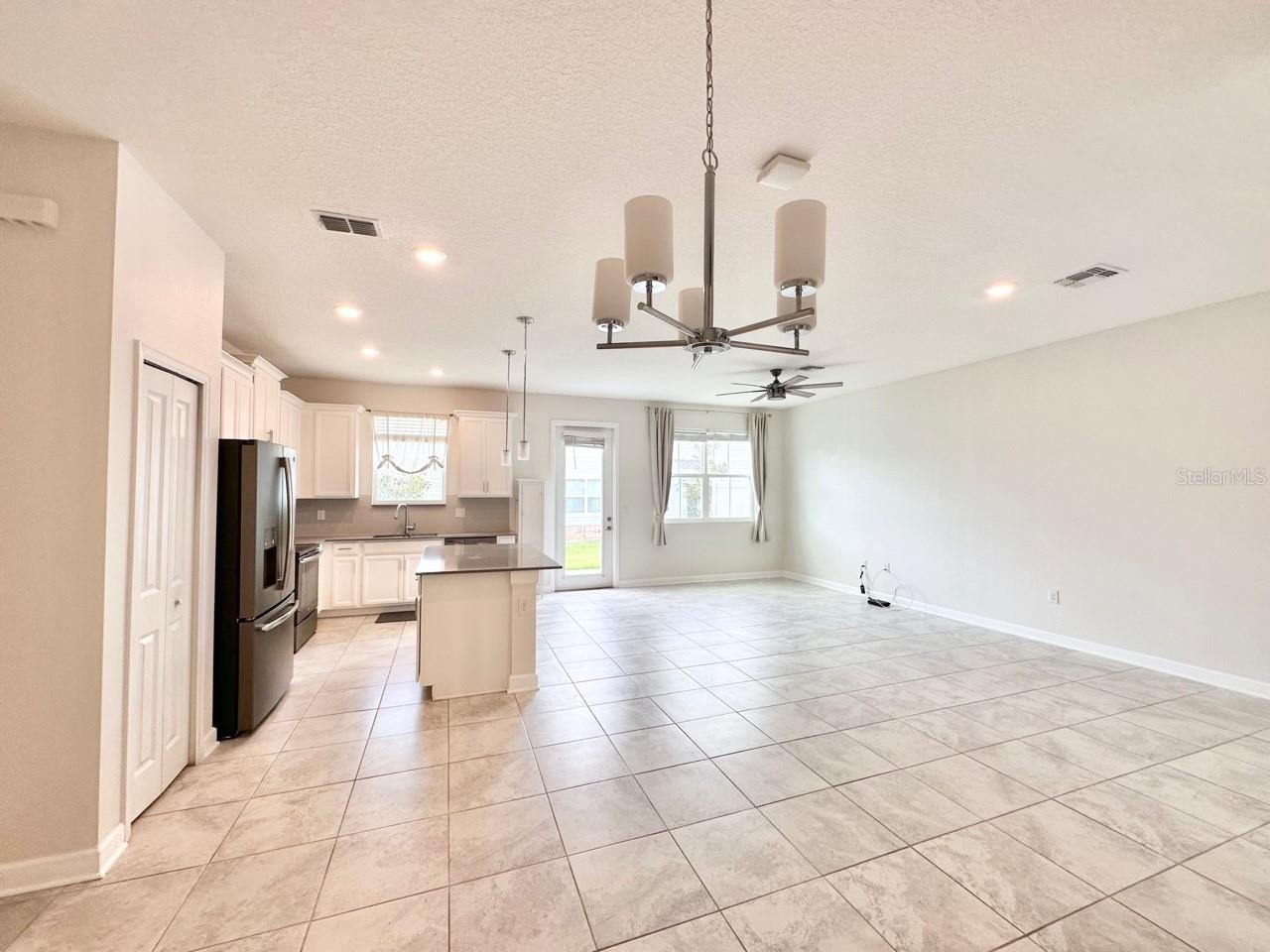 STOREY LAKE TR K - Residential Lease