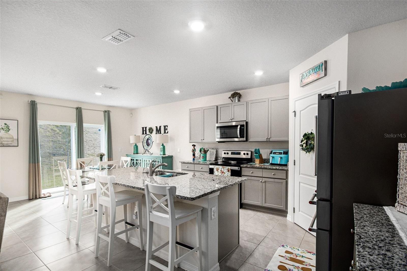 LAKE HARRIS RESERVE - Residential