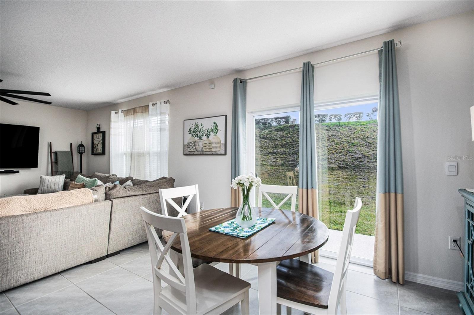 LAKE HARRIS RESERVE - Residential