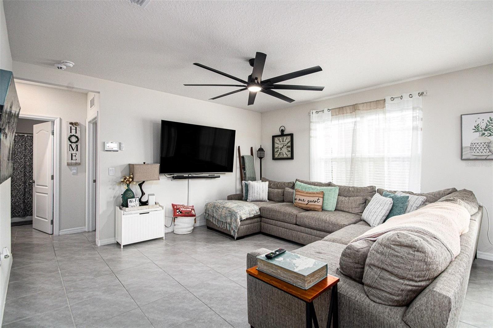 LAKE HARRIS RESERVE - Residential