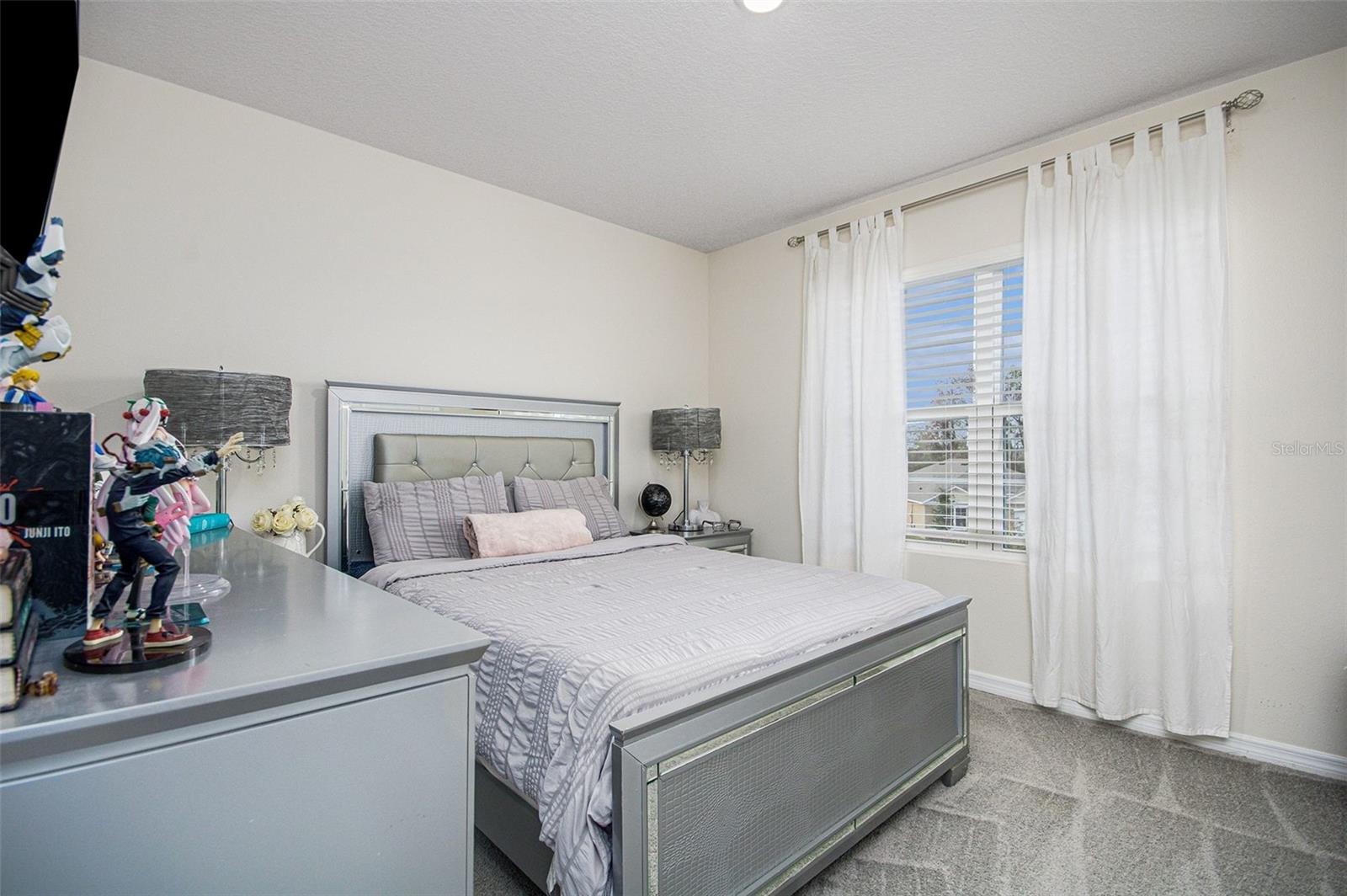 LAKE HARRIS RESERVE - Residential