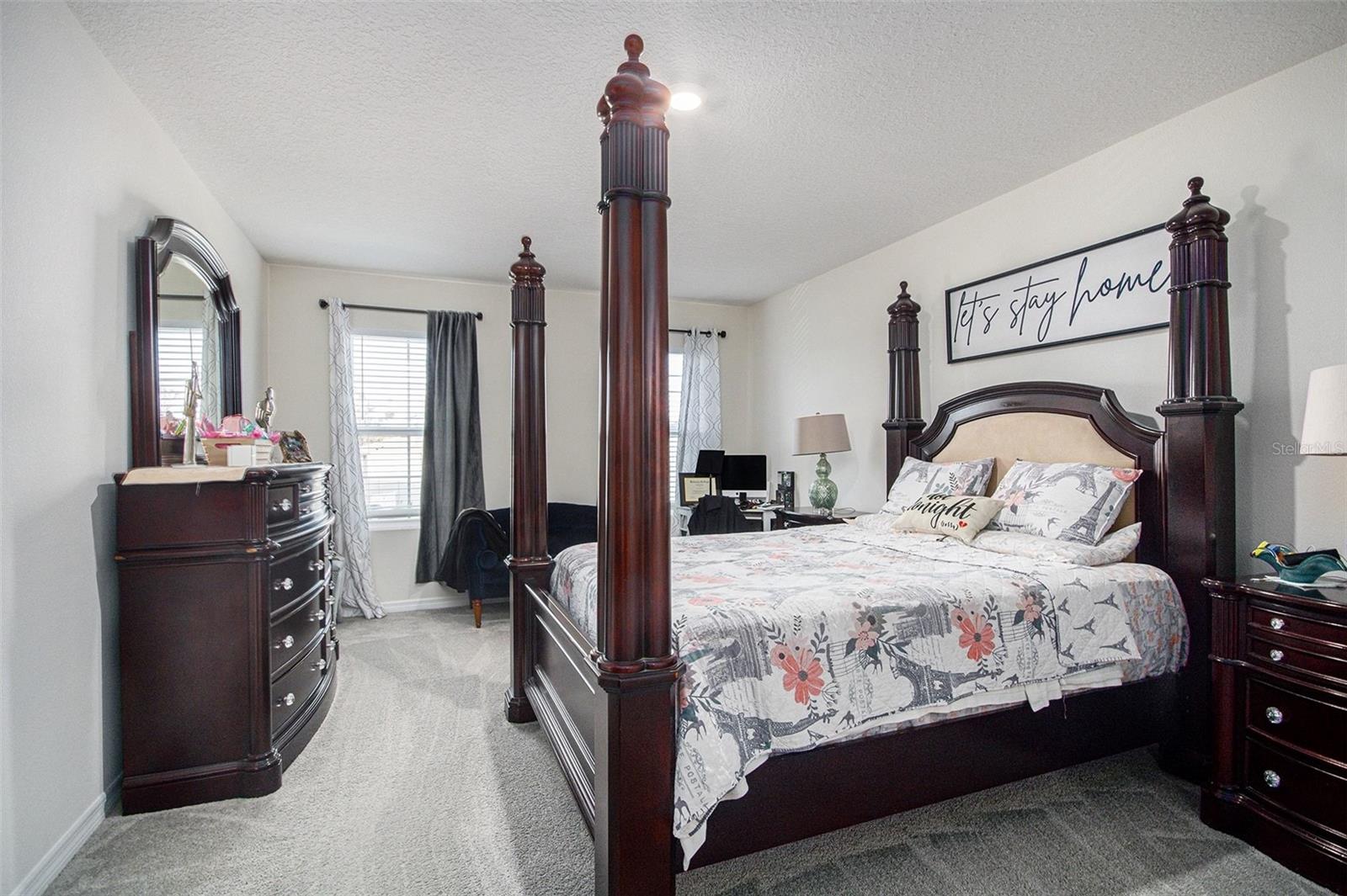 LAKE HARRIS RESERVE - Residential