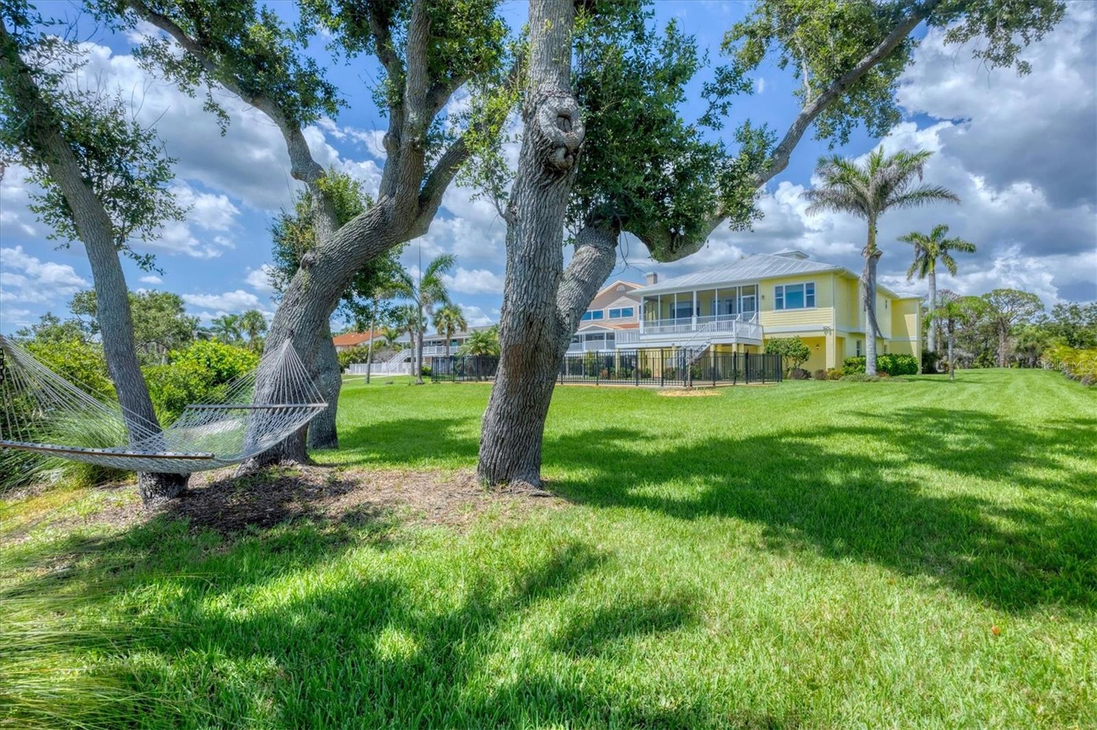 ENGLEWOOD GARDENS - Residential