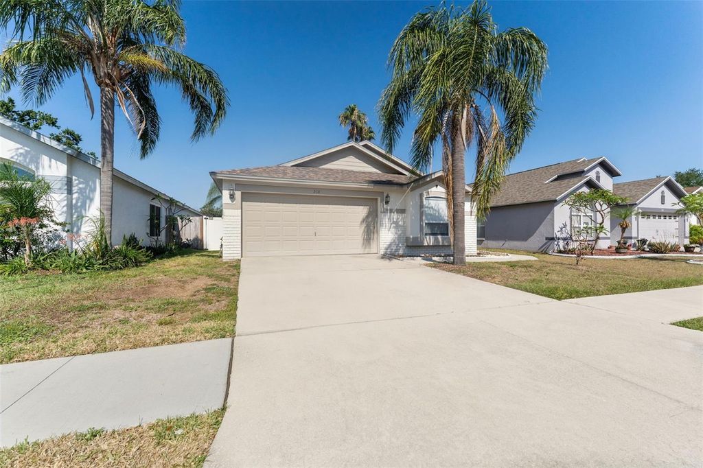 Photo of 518 Royal Ridge Street, Valrico, FL 33594 (MLS # TB8381297)