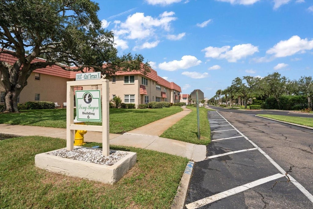 Photo of 10037 62nd Terrace N #18, St Petersburg, FL 33708 (MLS # TB8555120)