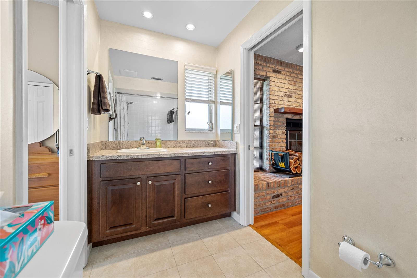 SUMMIT LAKE SEC OF LAKEWOOD ESTATES - Residential