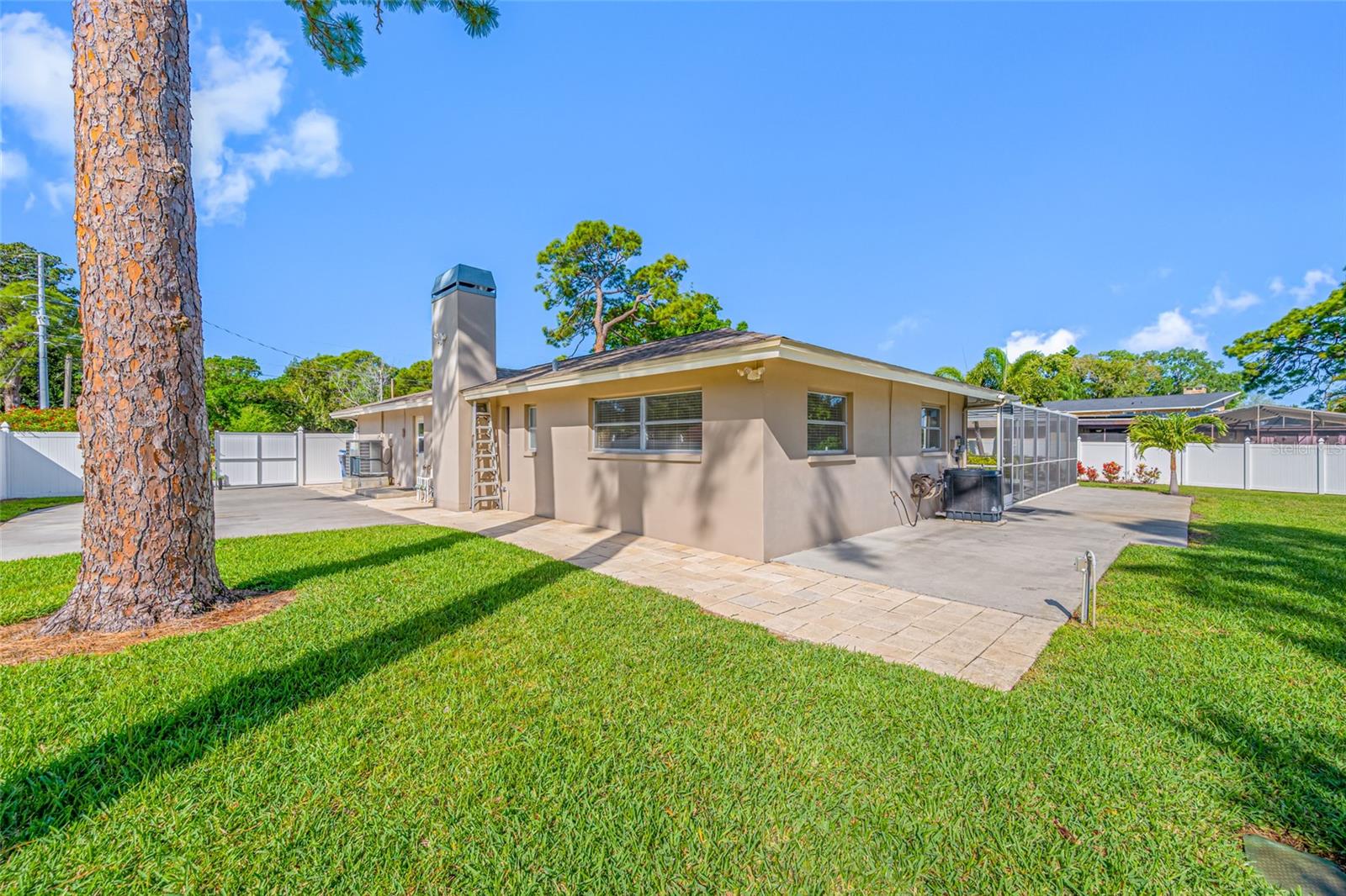 SUMMIT LAKE SEC OF LAKEWOOD ESTATES - Residential