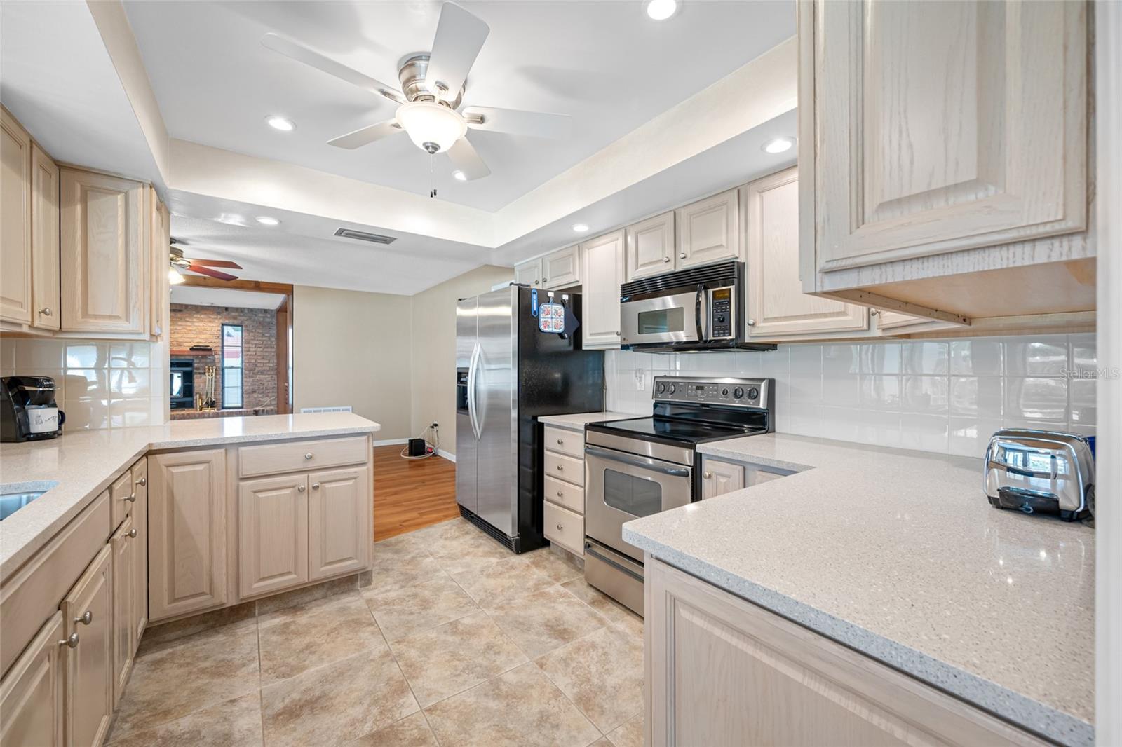 SUMMIT LAKE SEC OF LAKEWOOD ESTATES - Residential