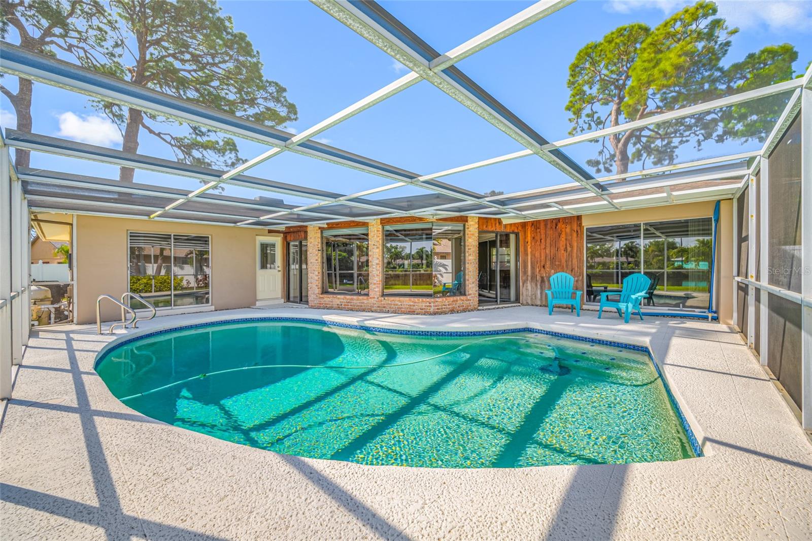 SUMMIT LAKE SEC OF LAKEWOOD ESTATES - Residential