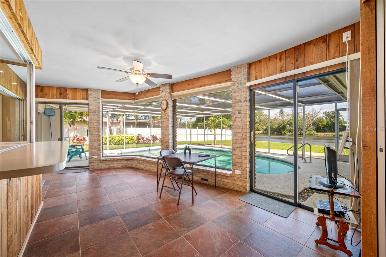 SUMMIT LAKE SEC OF LAKEWOOD ESTATES - Residential