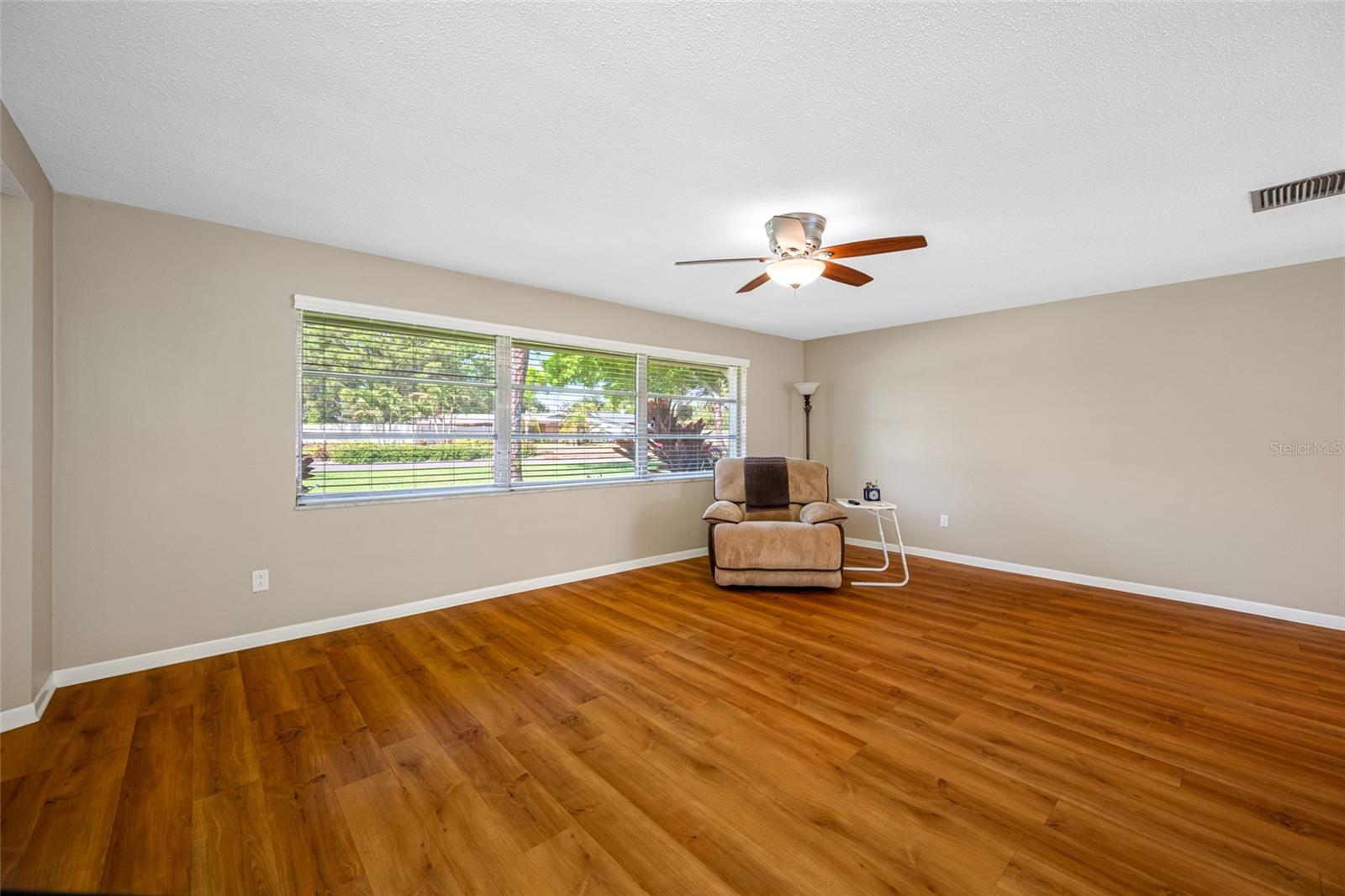 SUMMIT LAKE SEC OF LAKEWOOD ESTATES - Residential