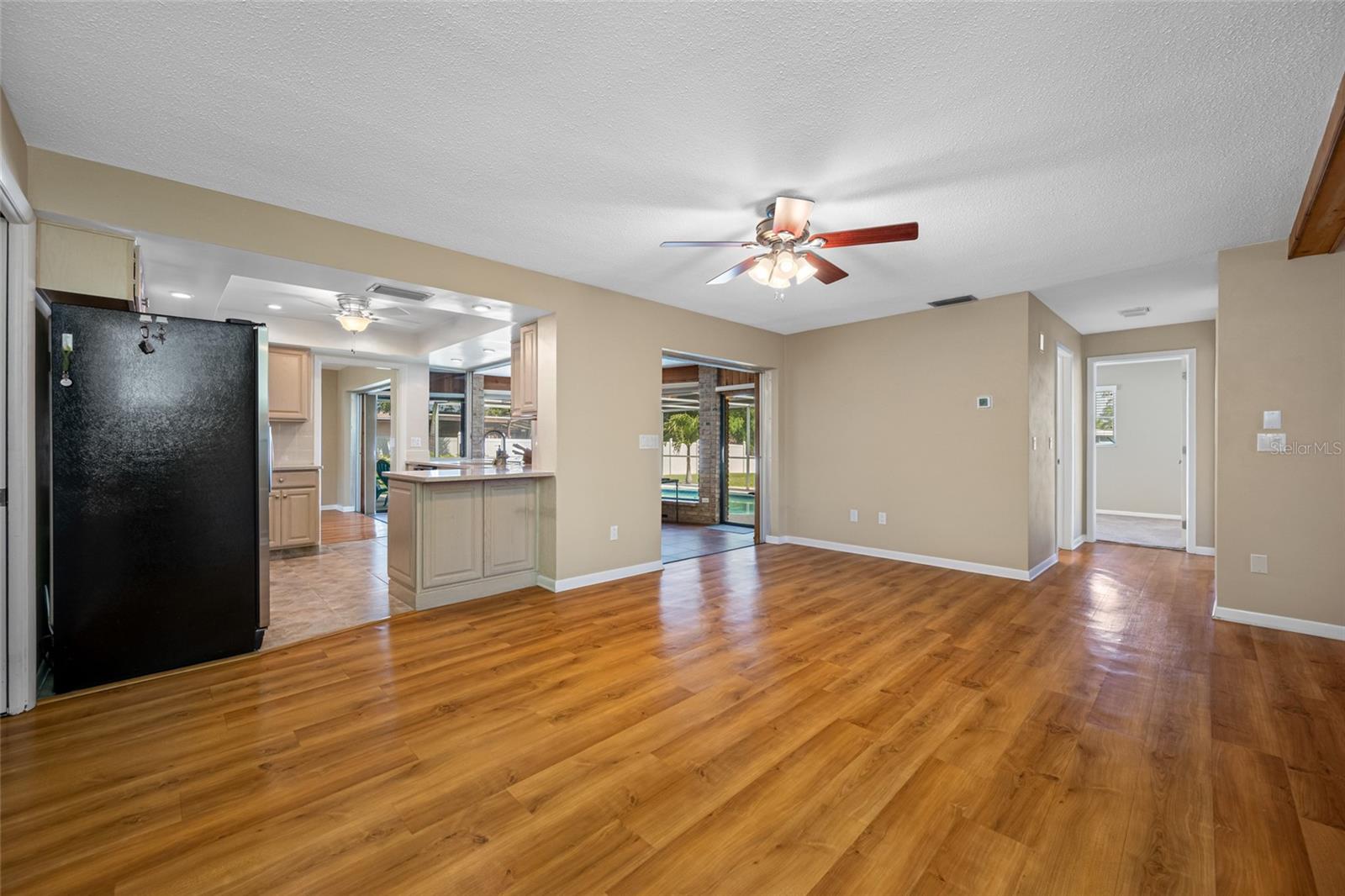 SUMMIT LAKE SEC OF LAKEWOOD ESTATES - Residential