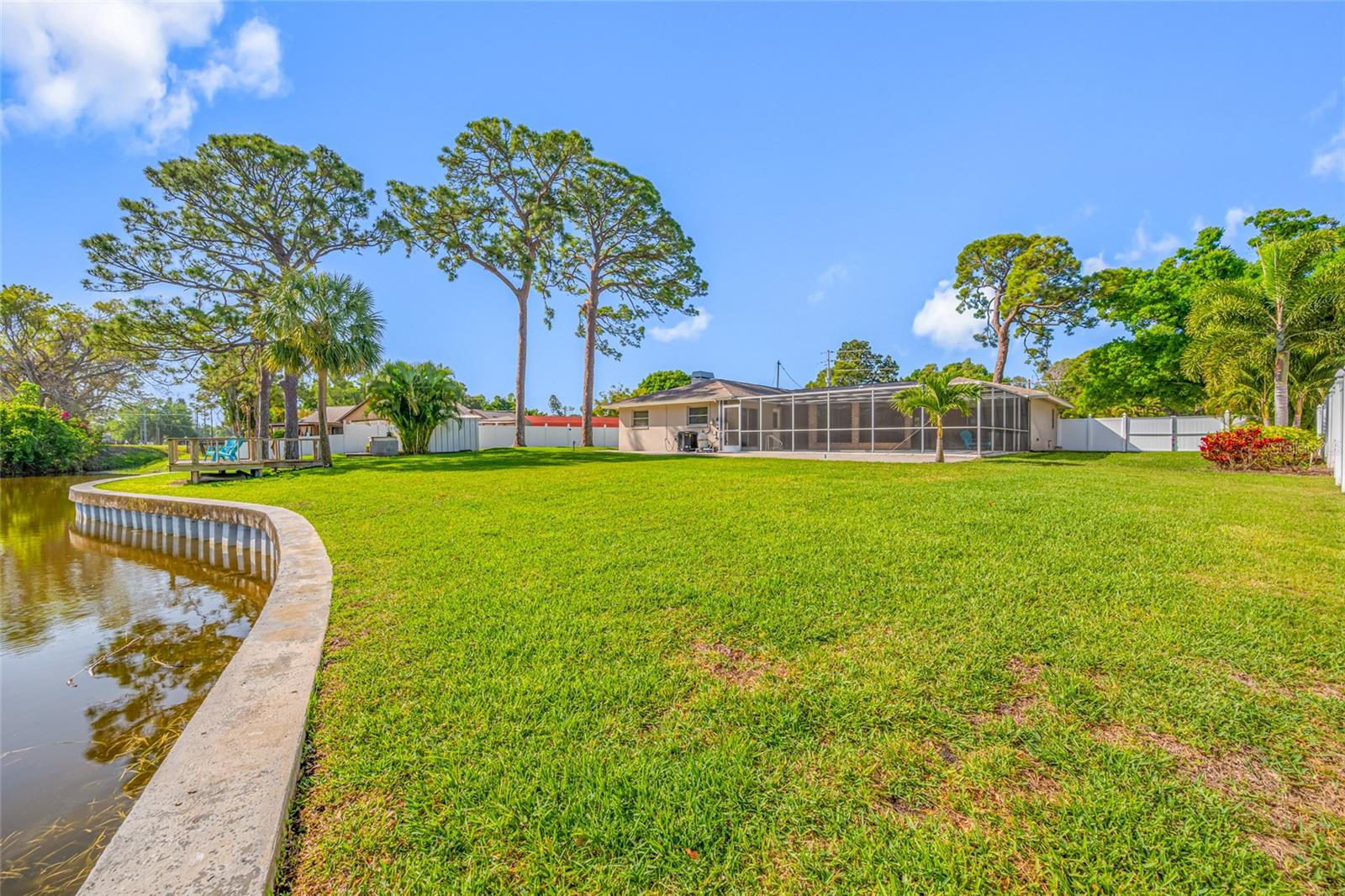 SUMMIT LAKE SEC OF LAKEWOOD ESTATES - Residential