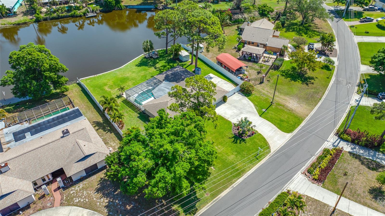 SUMMIT LAKE SEC OF LAKEWOOD ESTATES - Residential