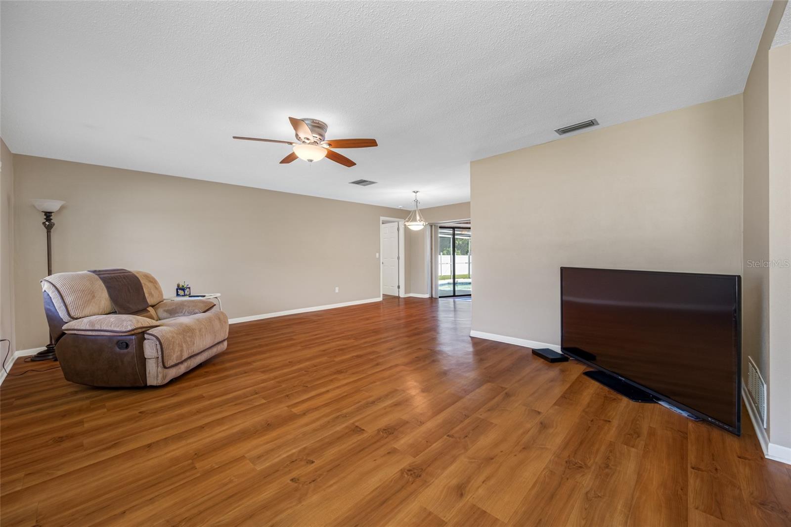 SUMMIT LAKE SEC OF LAKEWOOD ESTATES - Residential