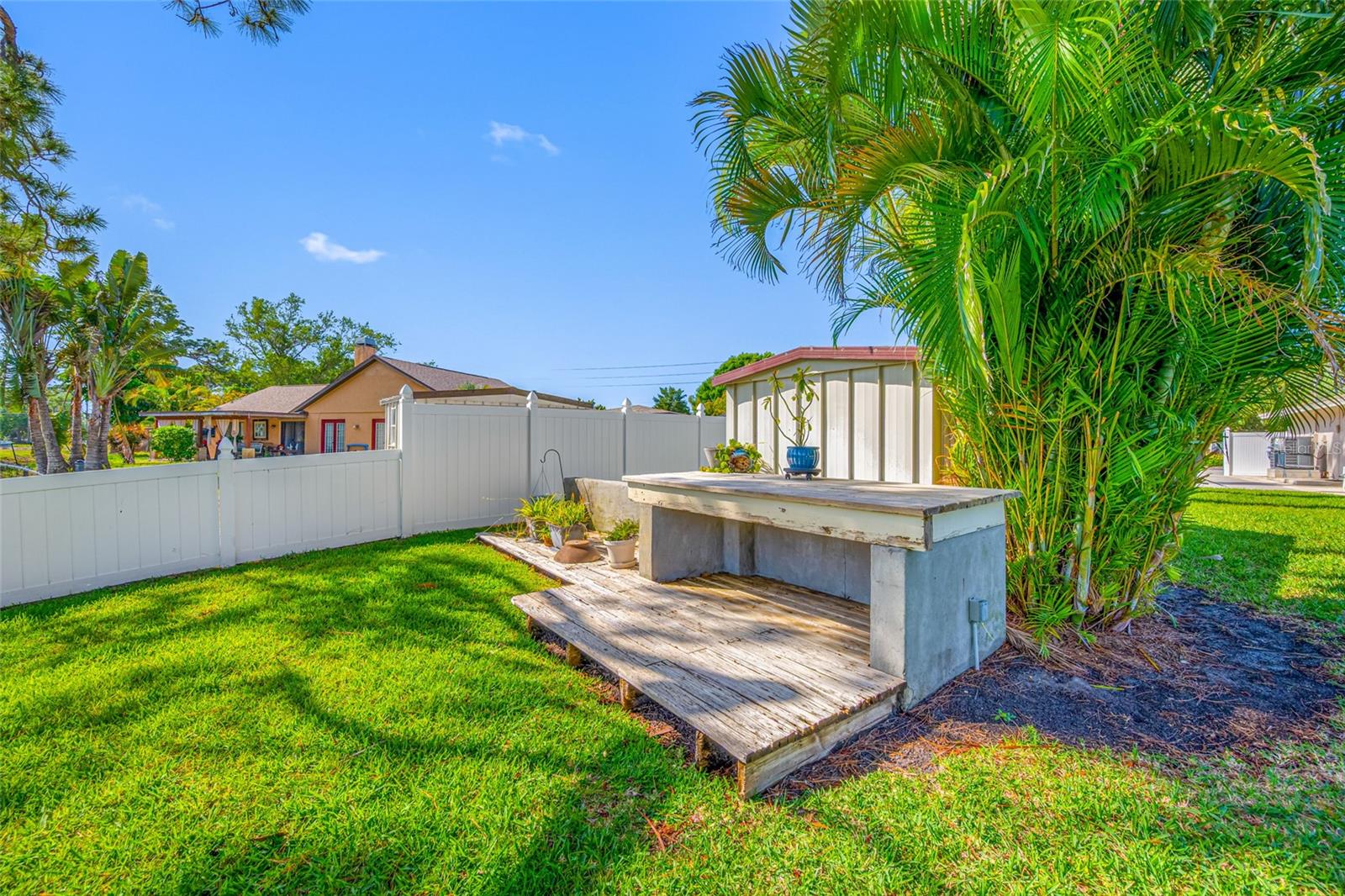 SUMMIT LAKE SEC OF LAKEWOOD ESTATES - Residential