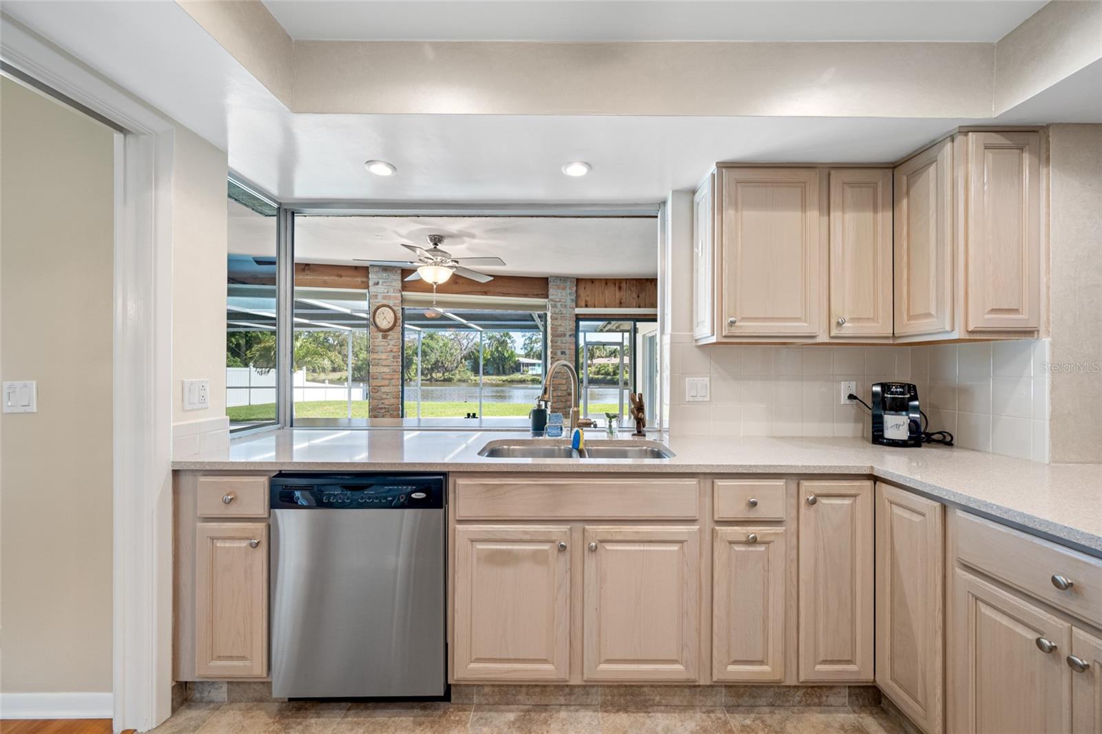 SUMMIT LAKE SEC OF LAKEWOOD ESTATES - Residential